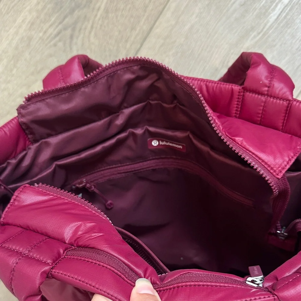 Lululemon Burgundy Quilted Tote Bag - Picture 4 of 6